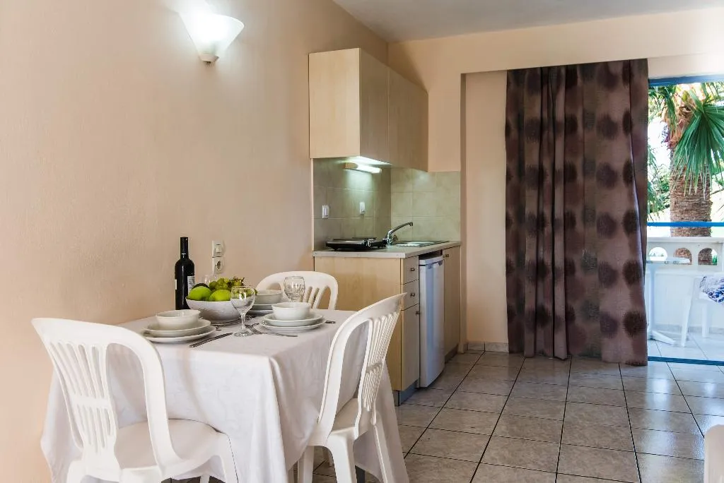 STUDIO CAPACITY 3 Room, Aspro Hotel, Crete