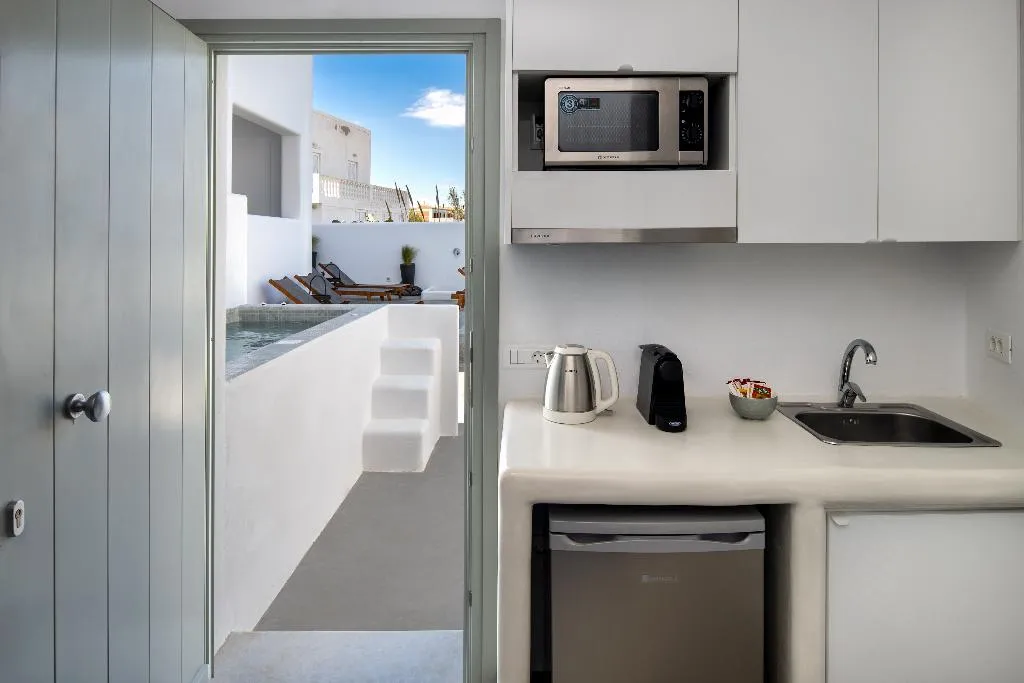 SUITE DELUXE OCEAN VIEW ONE BEDROOM Room, Seven Suites, Santorini