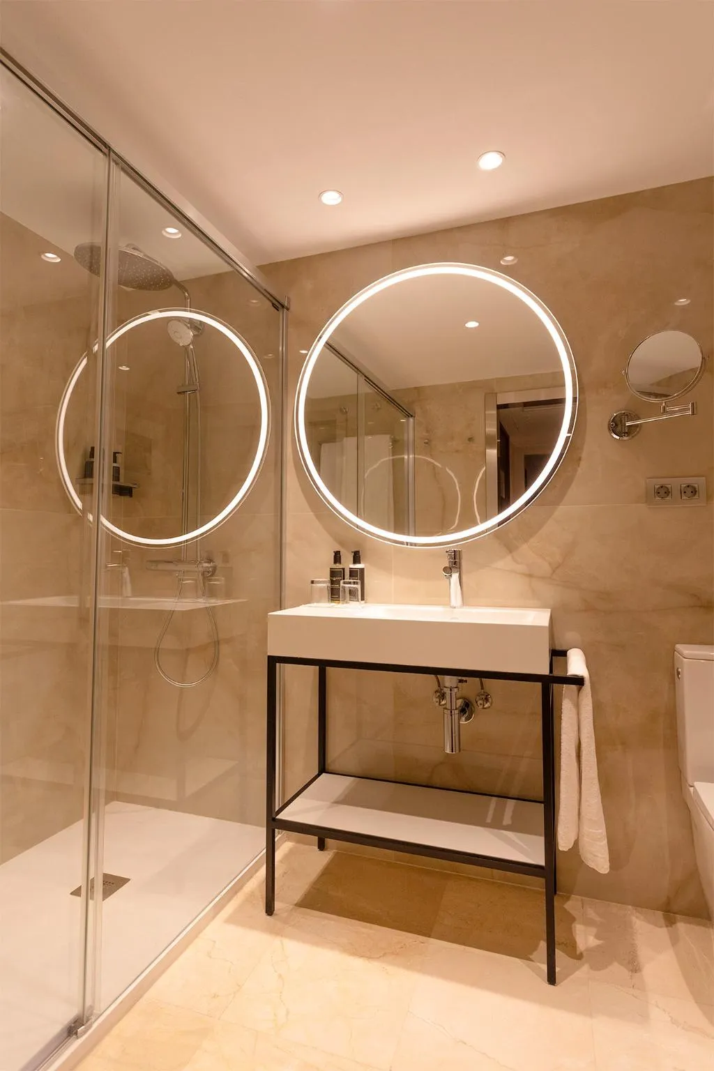 DOUBLE BASIC Room, Eurostars Cristal Palace, Barcelona