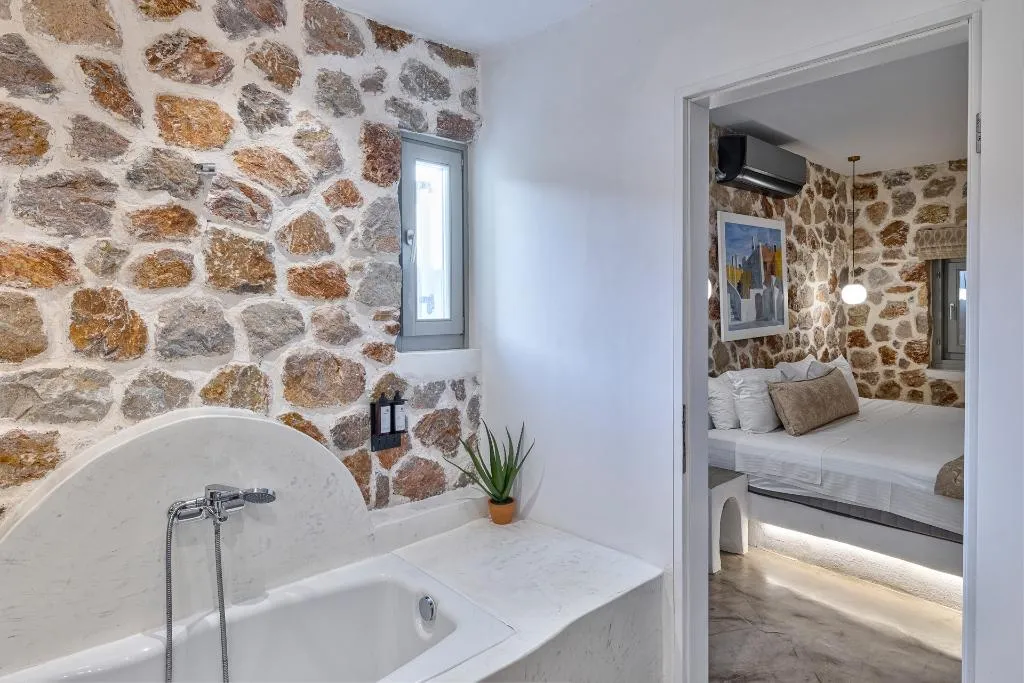VILLA WITH PRIVATE POOL Room, Desiterra Resort, Santorini