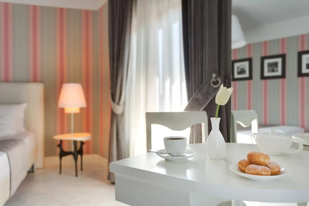 JUNIOR SUITE CLASSIC Room, Grand Hotel Palace Rome, Rome