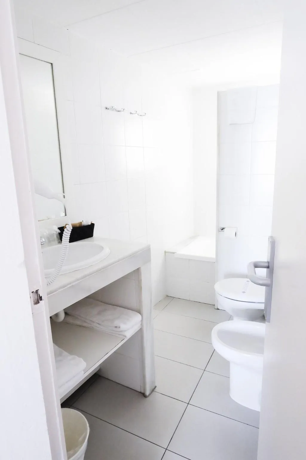 Room, Subur, Costa Brava