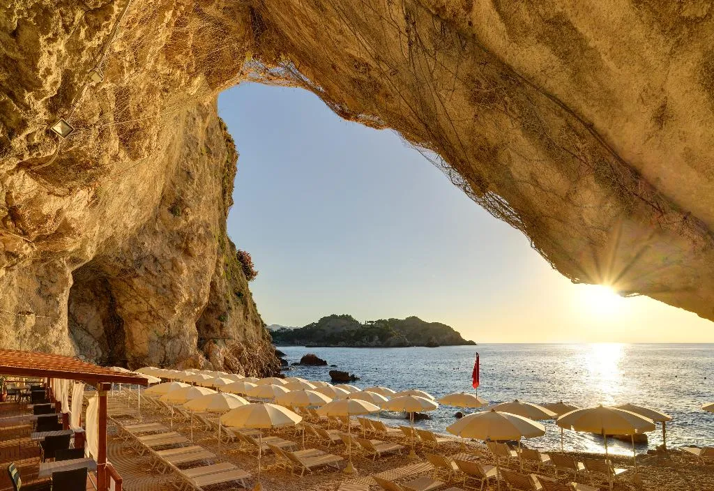 Beach, UNA HOTELS Capotaormina, Taormina