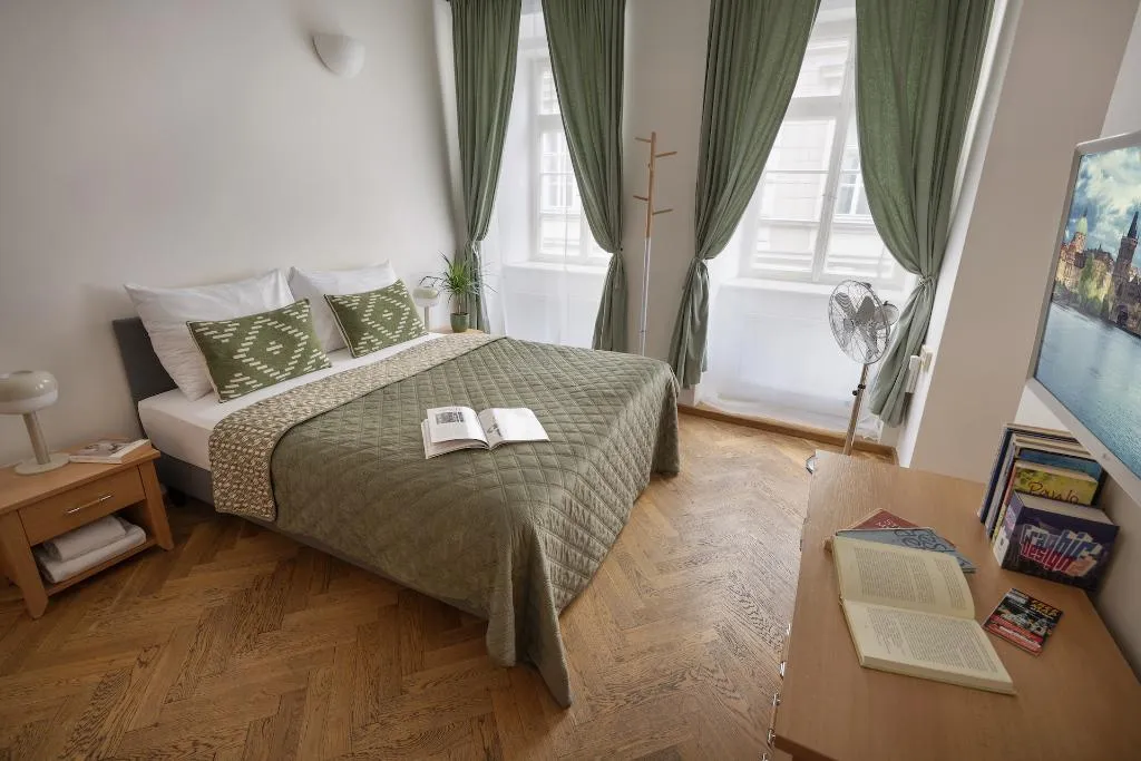 DOUBLE BASIC Room, Boutique Apartments White Swan, Prague