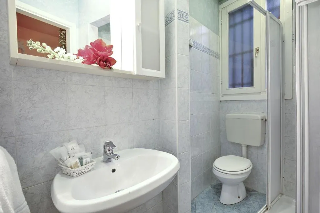 Room, Locanda Antico Fiore, Venice