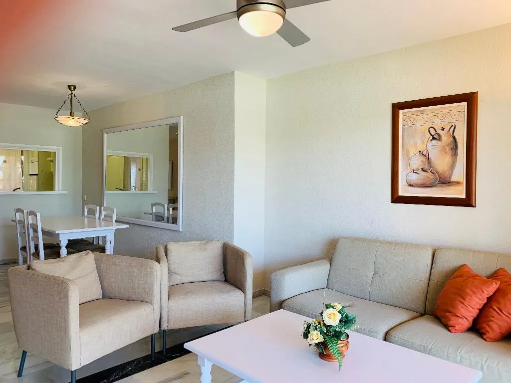APARTMENT TWO BEDROOMS Room, Apartamentos El Porton, Costa Del Sol