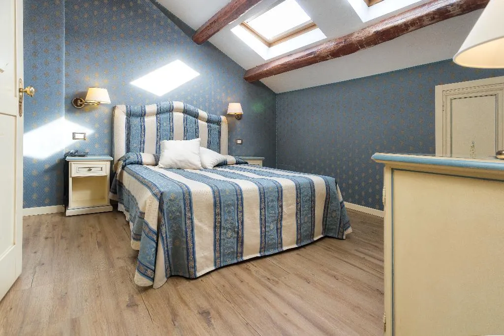 Double or Twin STANDARD Room, Hotel Conterie, Venice