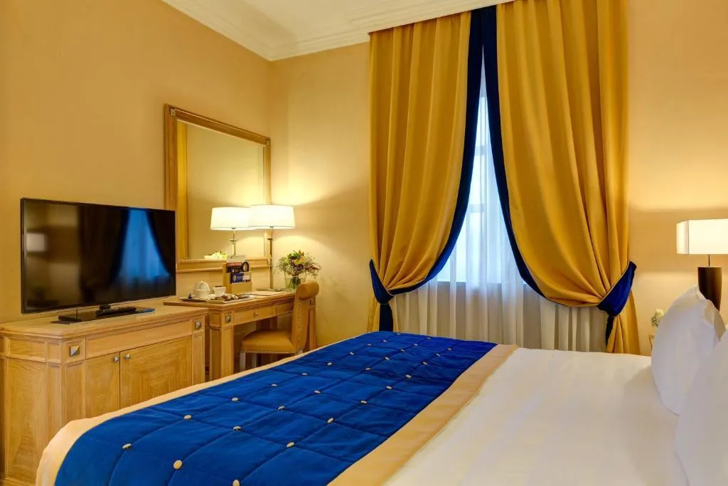 DOUBLE CLASSIC Room, Villa Tolomei Hotel & Resort, Florence