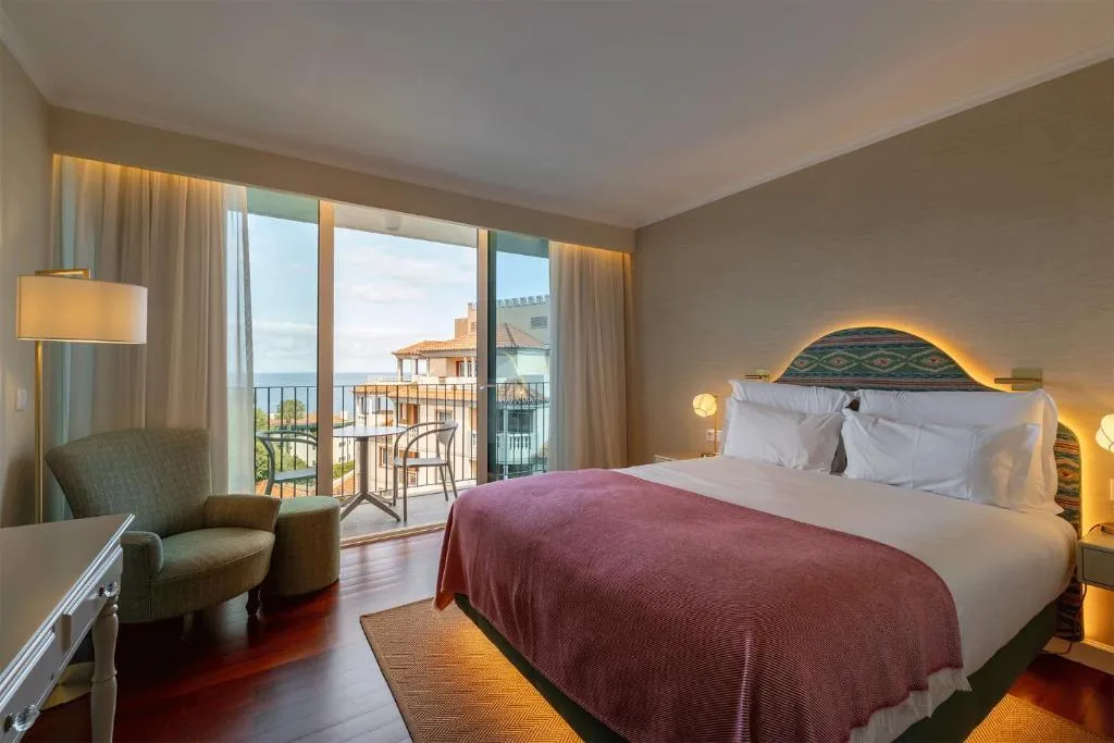 Double or Twin SIDE SEA VIEW WITH BALCONY Room, Pestana Quinta Perestrello, Madeira