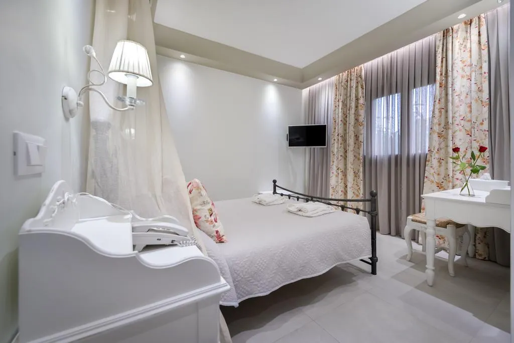 Room, Zephyros, Santorini