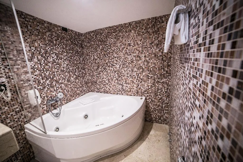 DOUBLE DELUXE WITH JACUZZI Room, Hotel Aphrodite, Rome