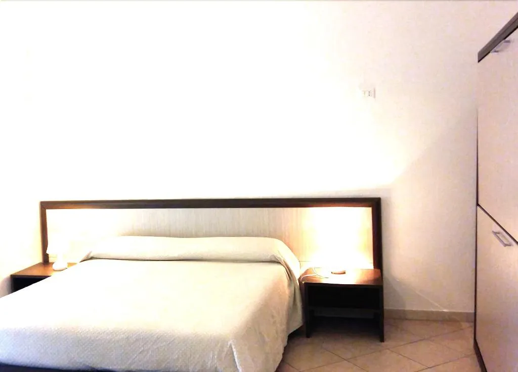 Room, Il Nespolo Fiorito, Olbia