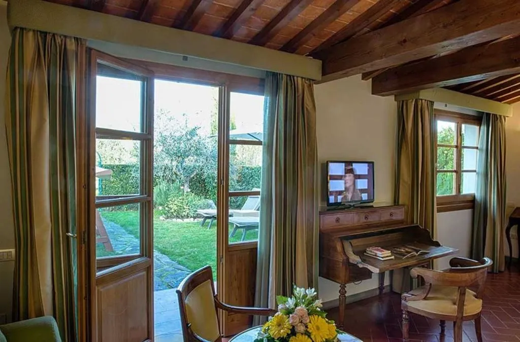 Room, Villa Olmi Firenze, Florence