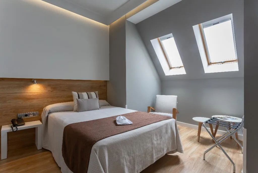 SINGLE STANDARD Room, Monte Carmelo, Seville