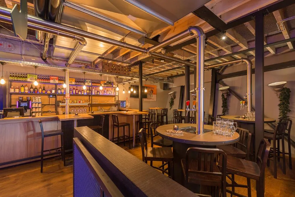 Bar, Leonardo Hotel Almere City Center, Amsterdam