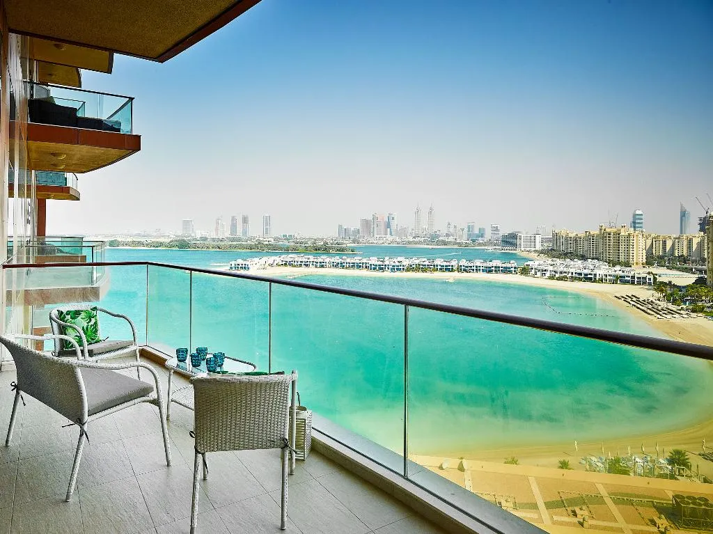 Terrace, Dream Inn Dubai Apartments - Tiara, Dubai