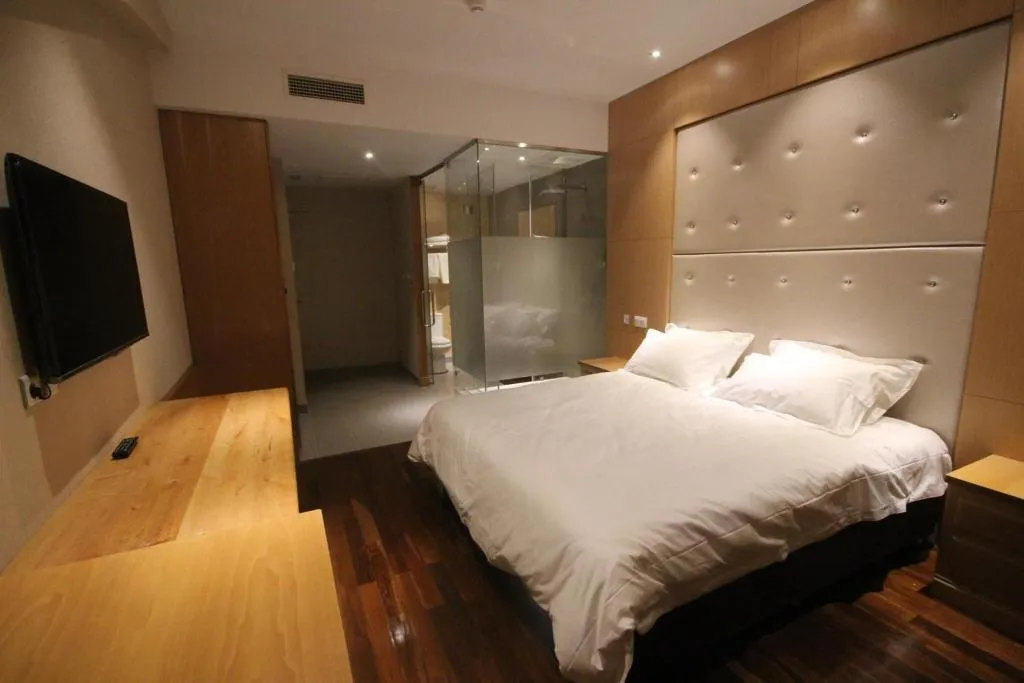 Room, Hotel Menoir Dorsett, Madrid