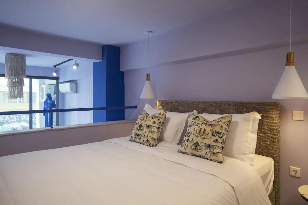 Room, The Frogs Guesthouse, Athens