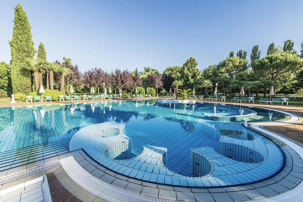 Sports and Entertainment, Des Bains Terme, Venice