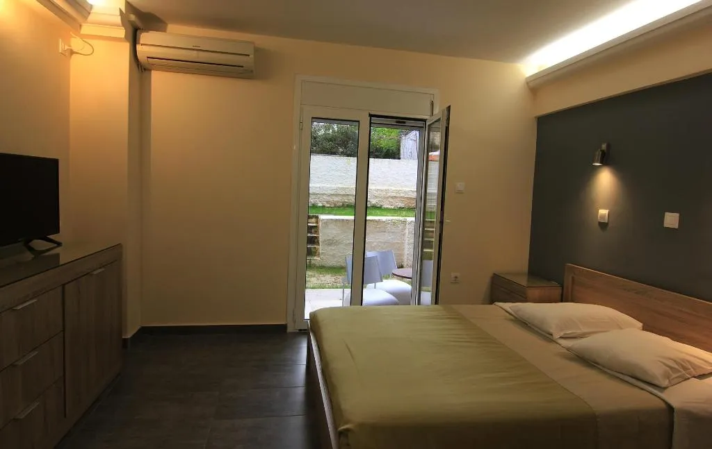 APARTMENT TWO BEDROOMS Room, Ariston, Athens