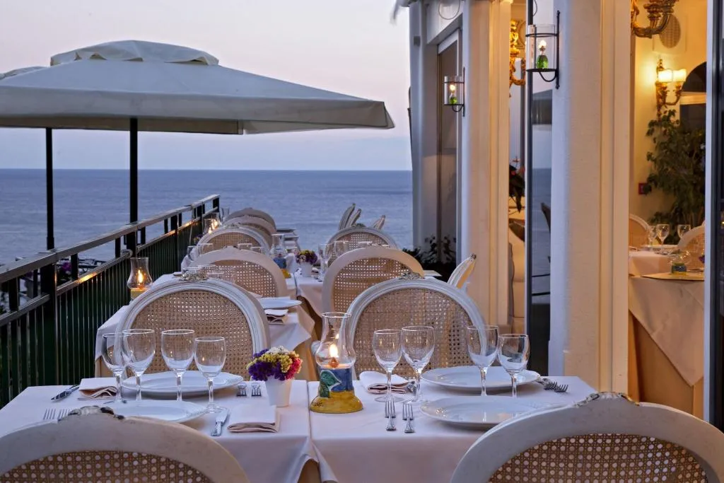 Restaurant, Hotel Onda Verde, Naples