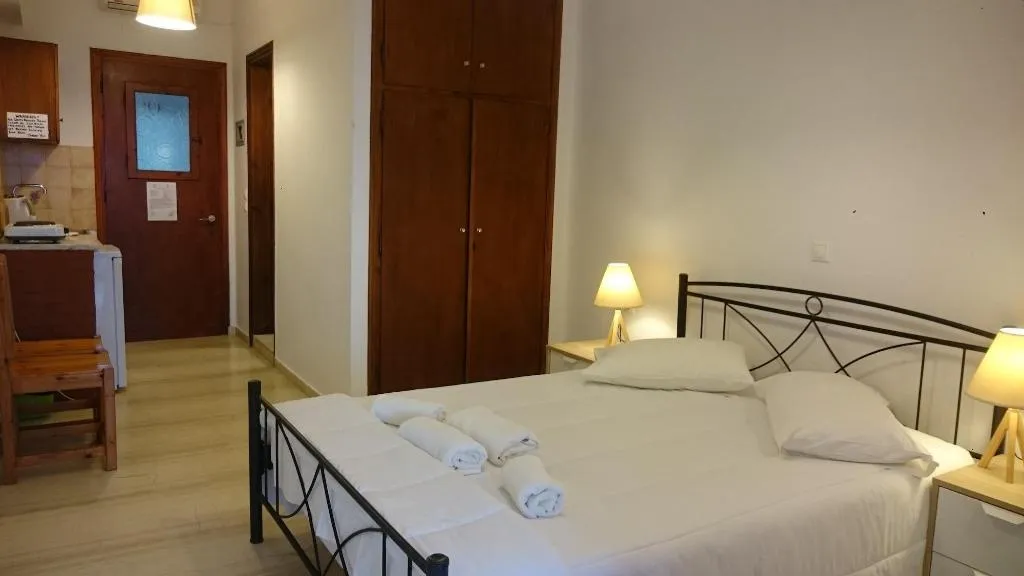 STUDIO STANDARD Room, Aronis Apartments, Corfu
