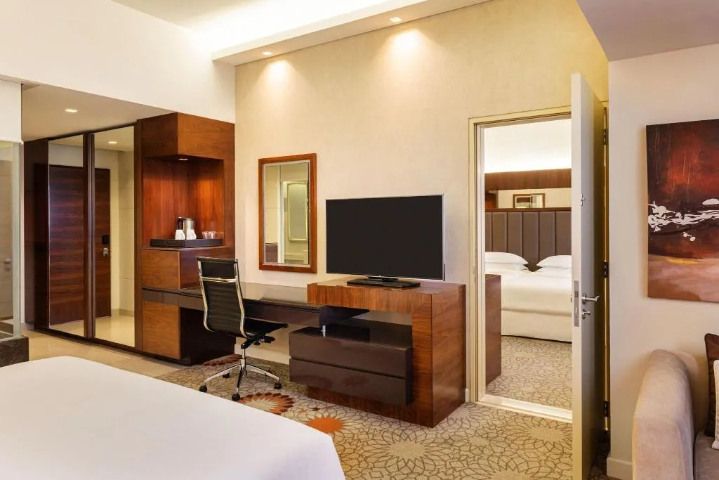 DOUBLE CLUB Room, Sheraton Dubai Mall of the Emirates Hotel, Dubai