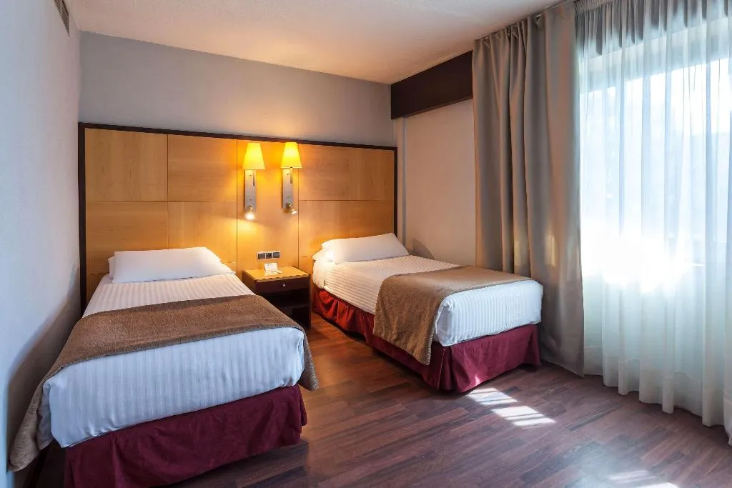Double or Twin STANDARD Room, Best Western Hotel Mediterraneo, Barcelona