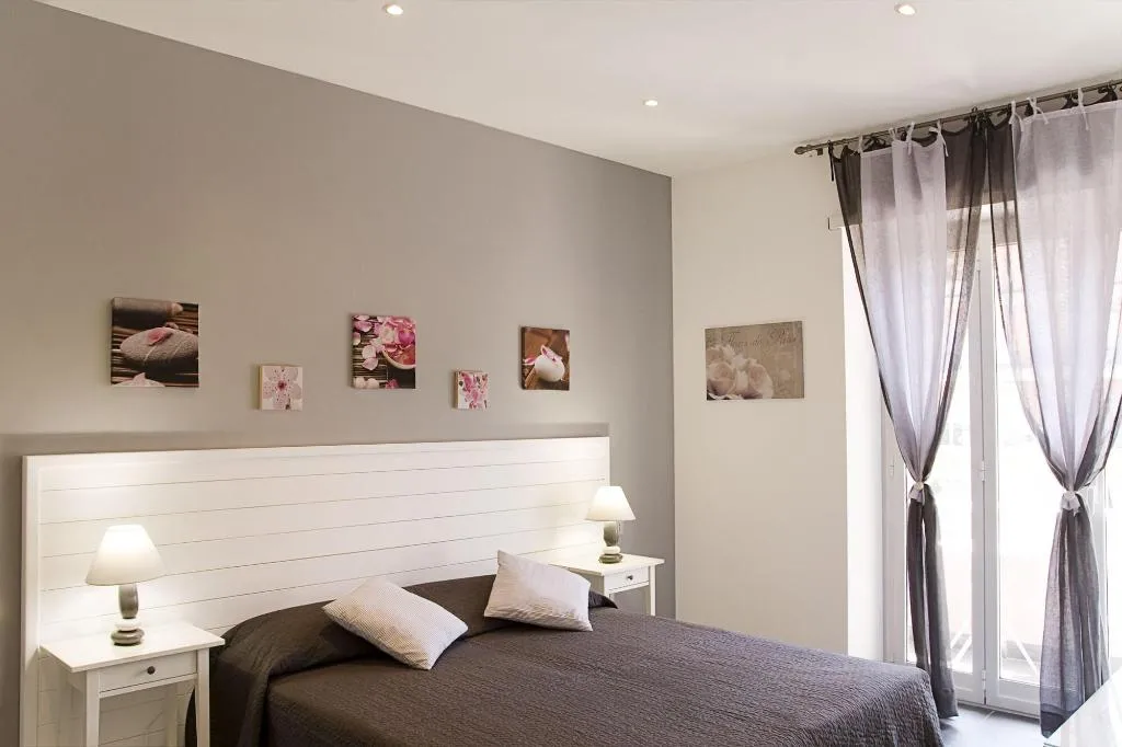 Room, Le Cupole, Rome