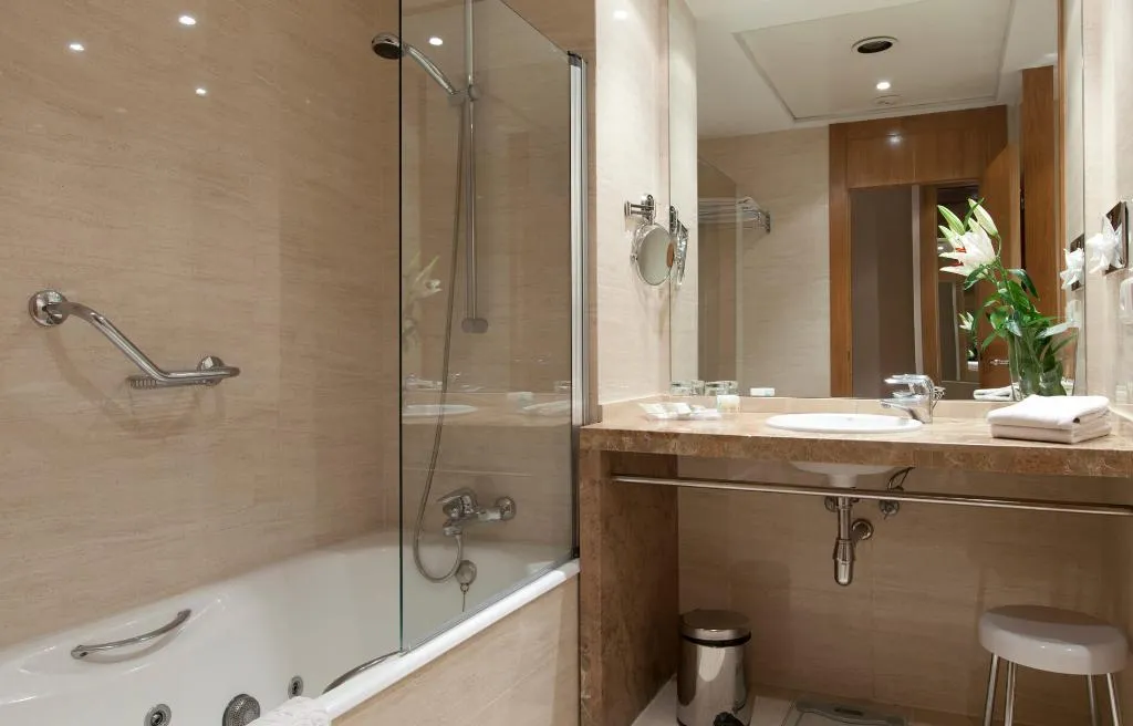 DOUBLE STANDARD Room, Senator Parque Central Hotel, Valencia