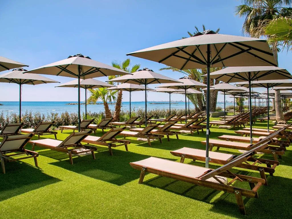 Bar, Mercure Larnaca Beach Resort, Cyprus