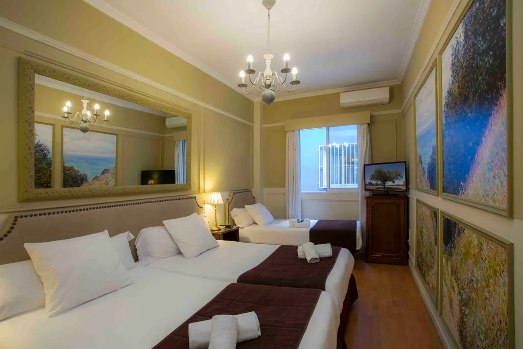 TRIPLE STANDARD Room, Hotel Olympia Cónsul del Mar, Valencia