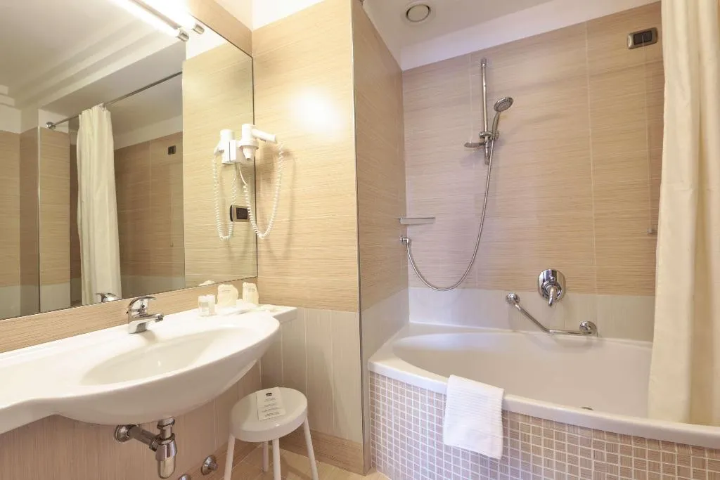 Room, Suites & Residence Hotel, Naples