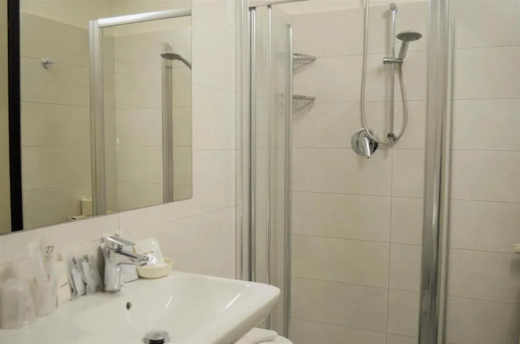 SINGLE STANDARD Room, Hotel Diamante, Milan