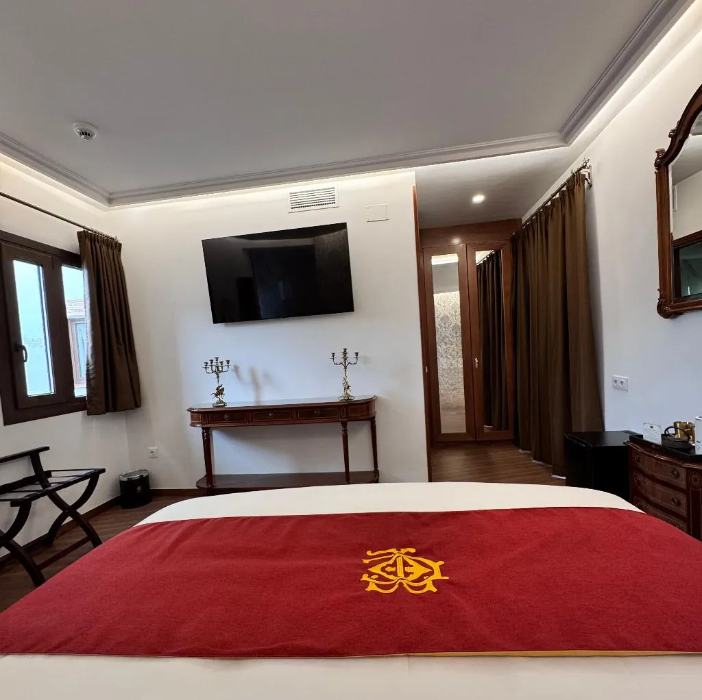 DOUBLE STANDARD Room, Hotel Boutique Casón De Los López, Madrid