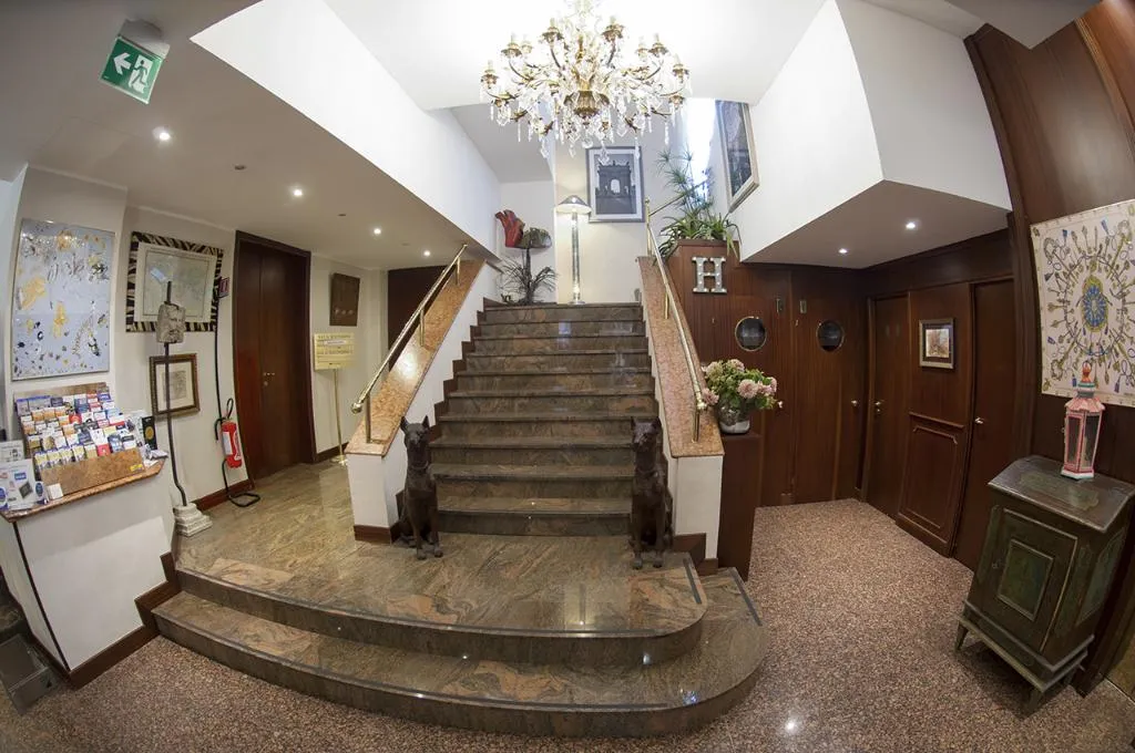 Lobby, Bristol Hotel, Milan