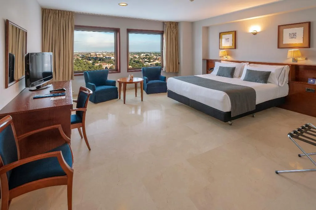 DOUBLE SINGLE USE PREMIUM Room, Gran Hotel Rey Don Jaime, Barcelona