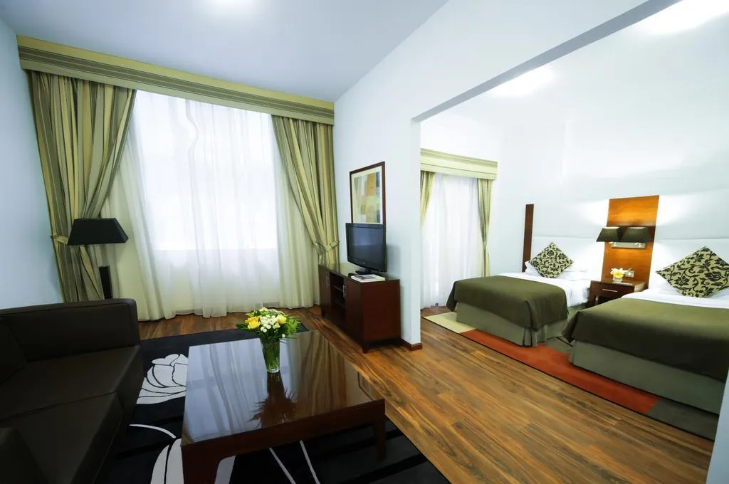 Double or Twin SUPERIOR Room, Golden Sands Hotel & Residences, Dubai