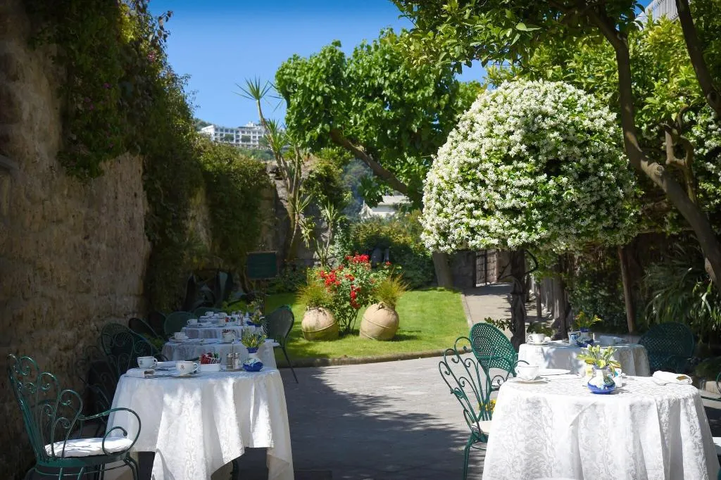 Terrace, Antiche Mura, Naples