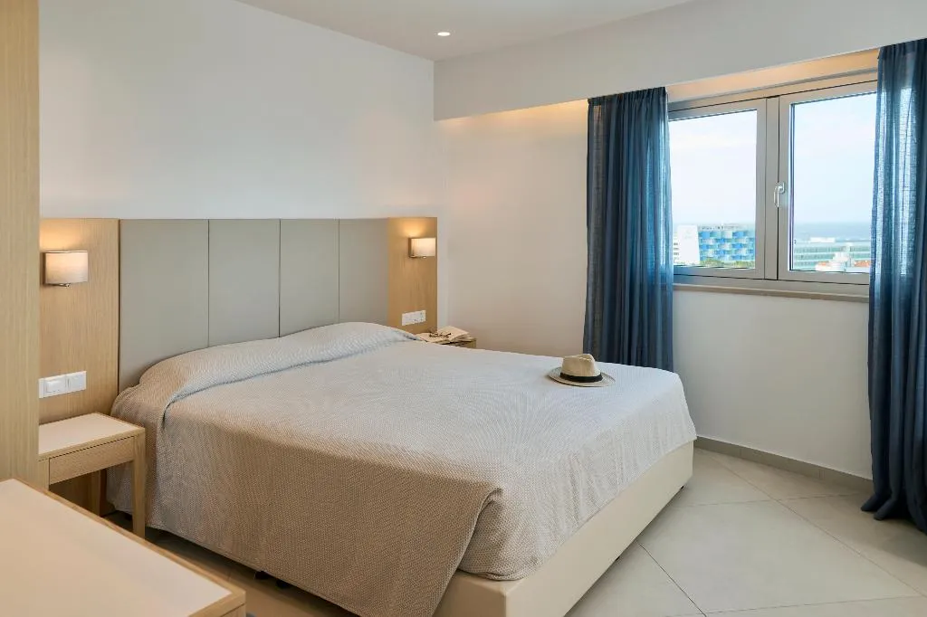 SUITE SEA VIEW ONE BEDROOM Room, Sunrise Oasis Hotel & Waterpark, Cyprus