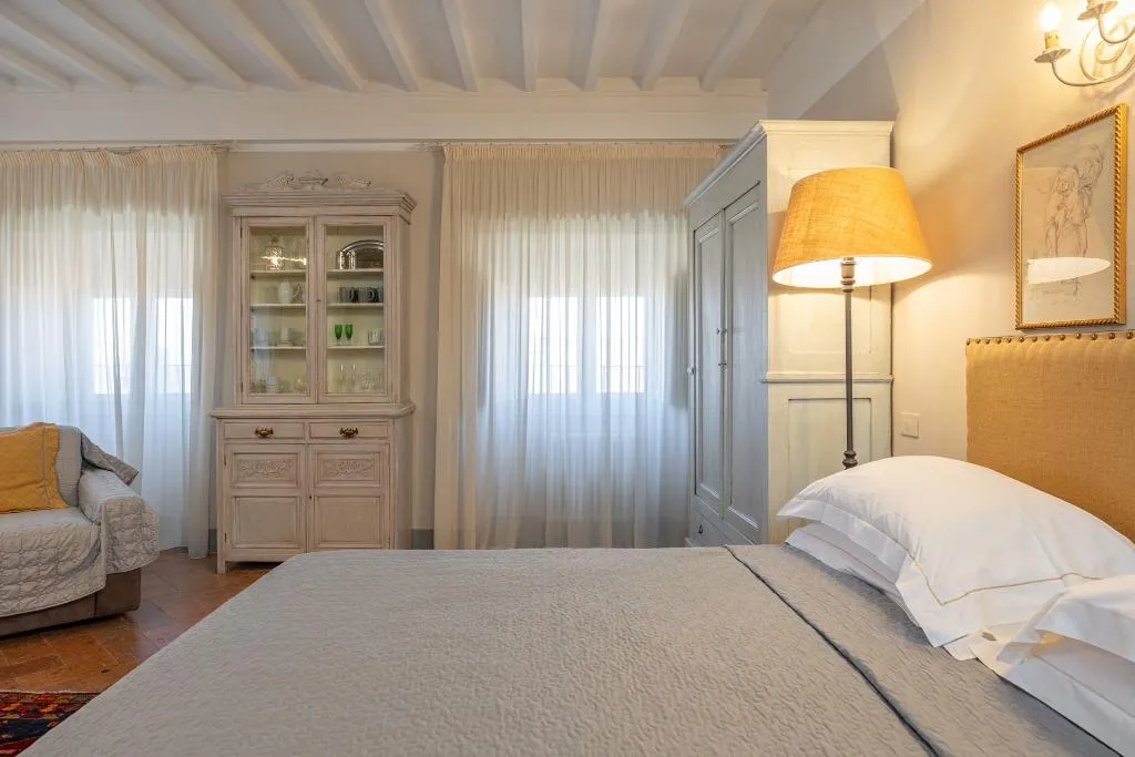 SUITE WITH TERRACE WITH VIEWS Room, San Michele, Perugia