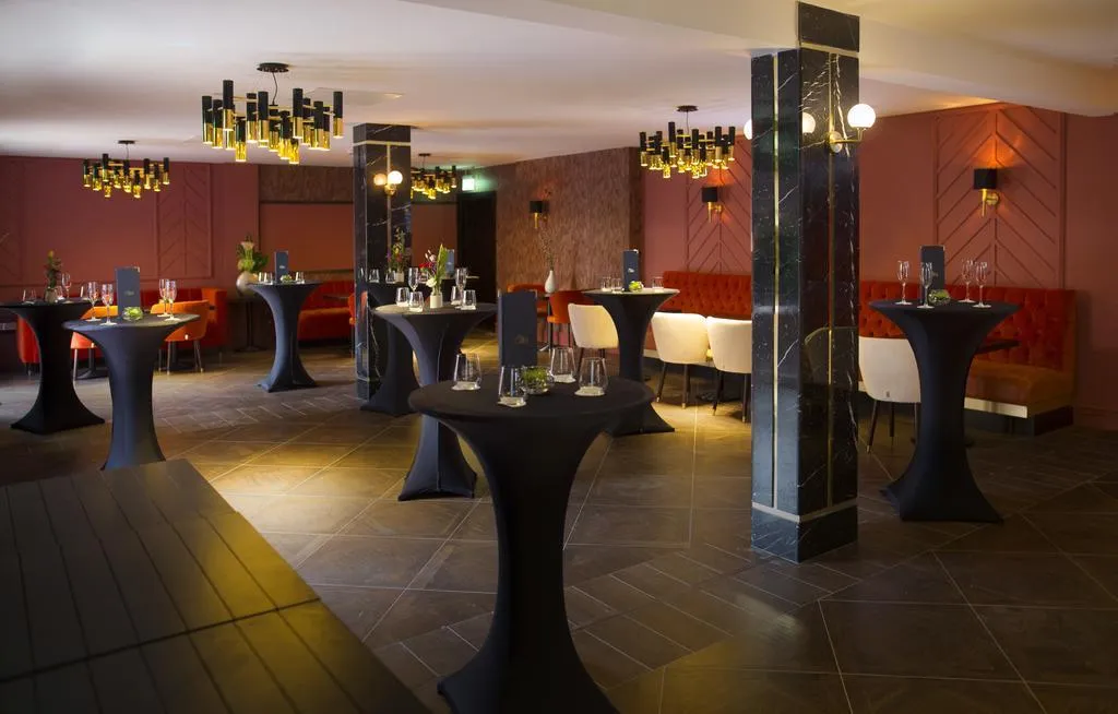 Restaurant, Iveagh Garden Hotel, Dublin