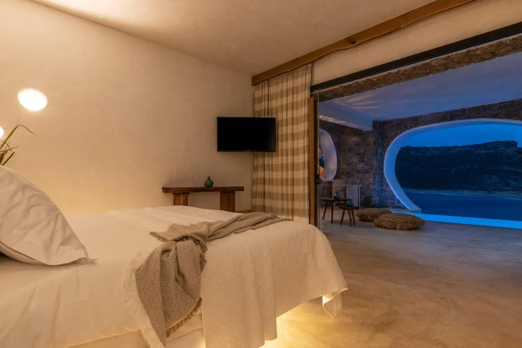 SUITE DELUXE Room, Panormos Village Seaside Resort, Mykonos