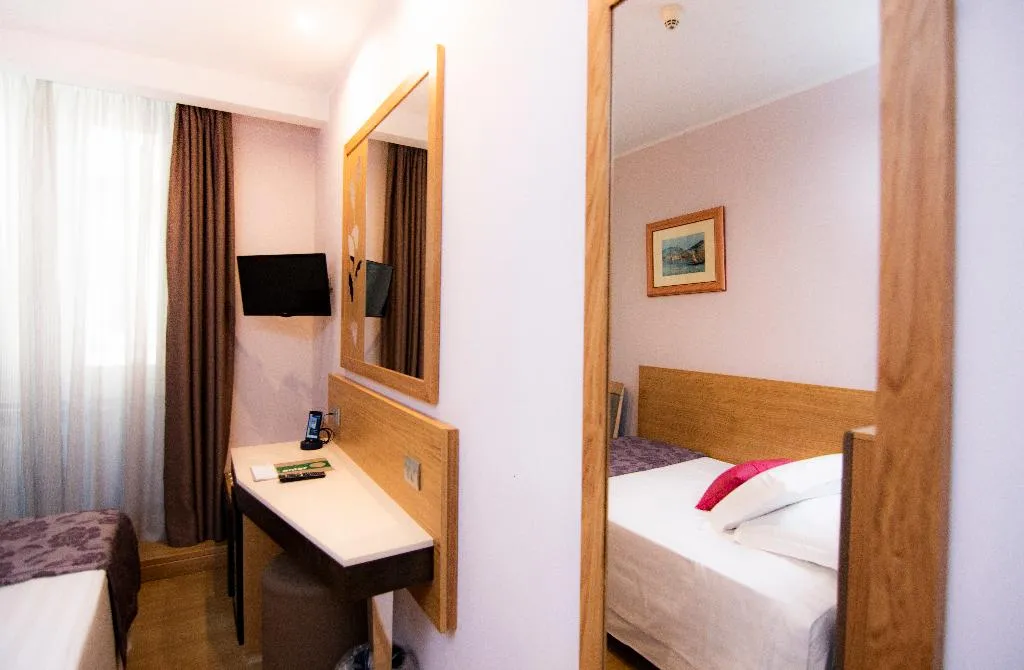 DOUBLE BASIC Room, Giolli Nazionale, Rome
