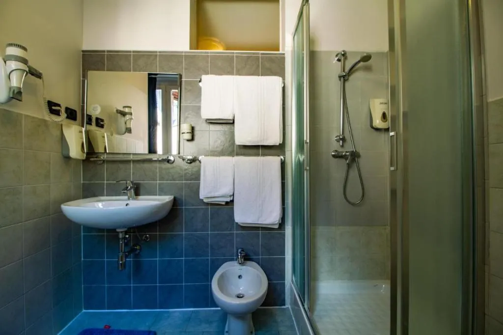 SINGLE STANDARD Room, In Riva Al Lago, Milan