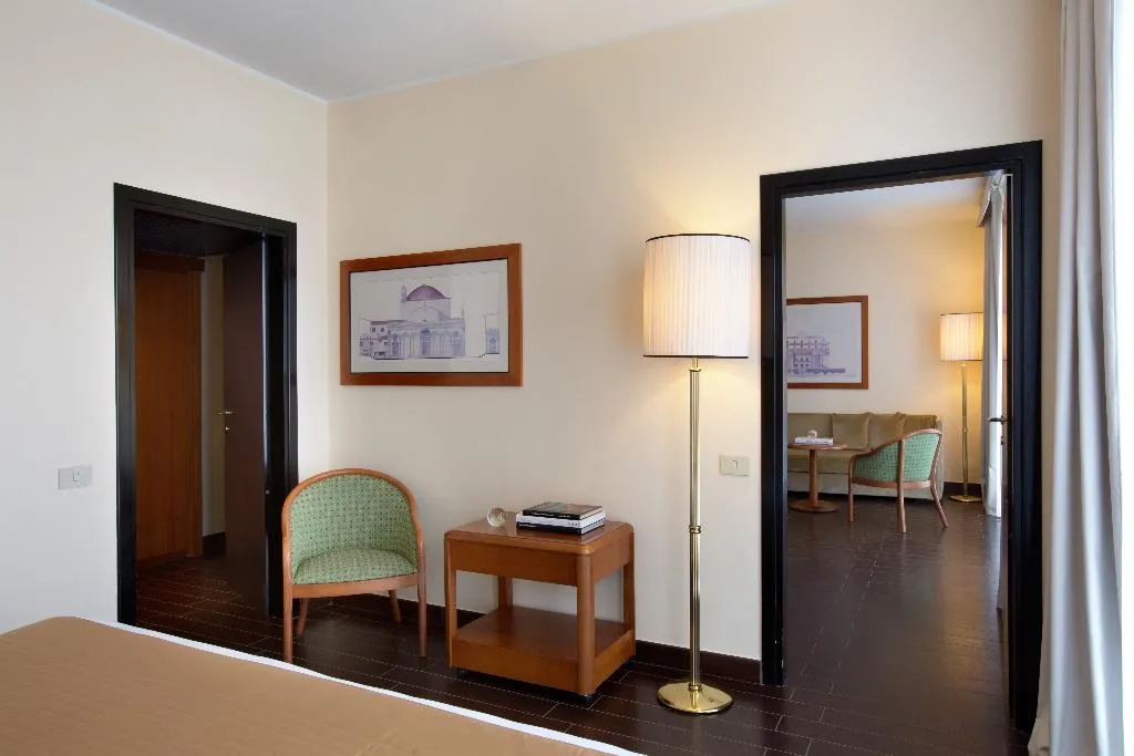 SUITE STANDARD Room, Starhotels Business Palace, Milan