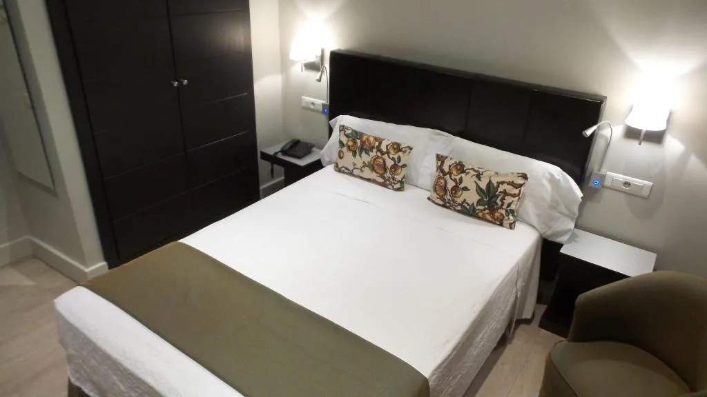 Room, Hotel Moderno, Madrid