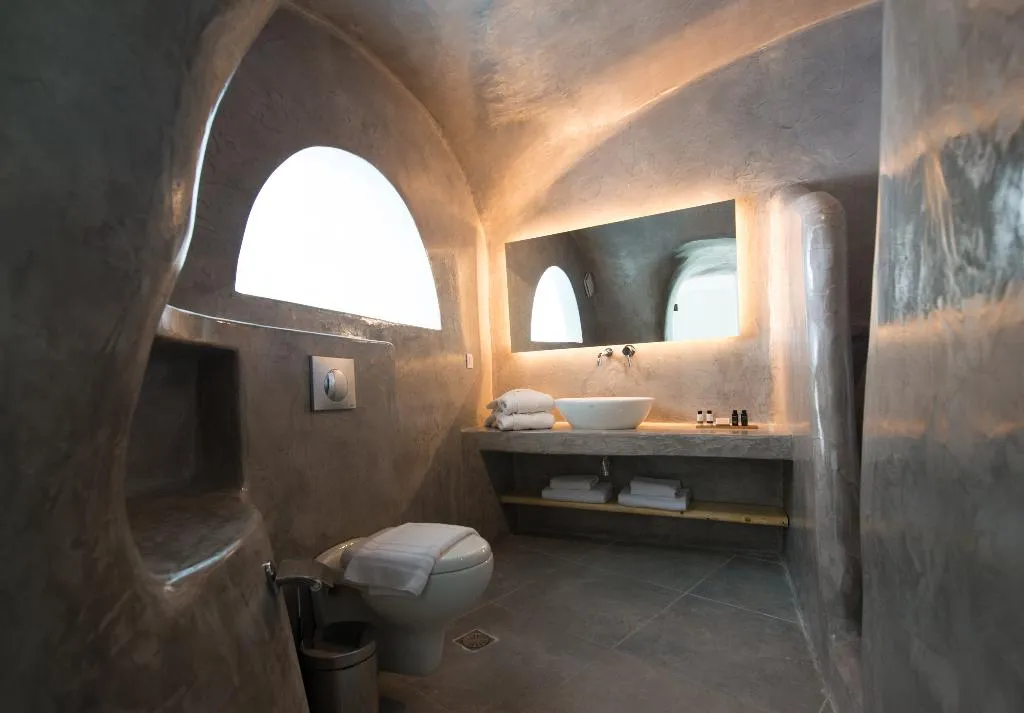 SUITE DELUXE WITH VIEWS Room, On The Cliff, Santorini