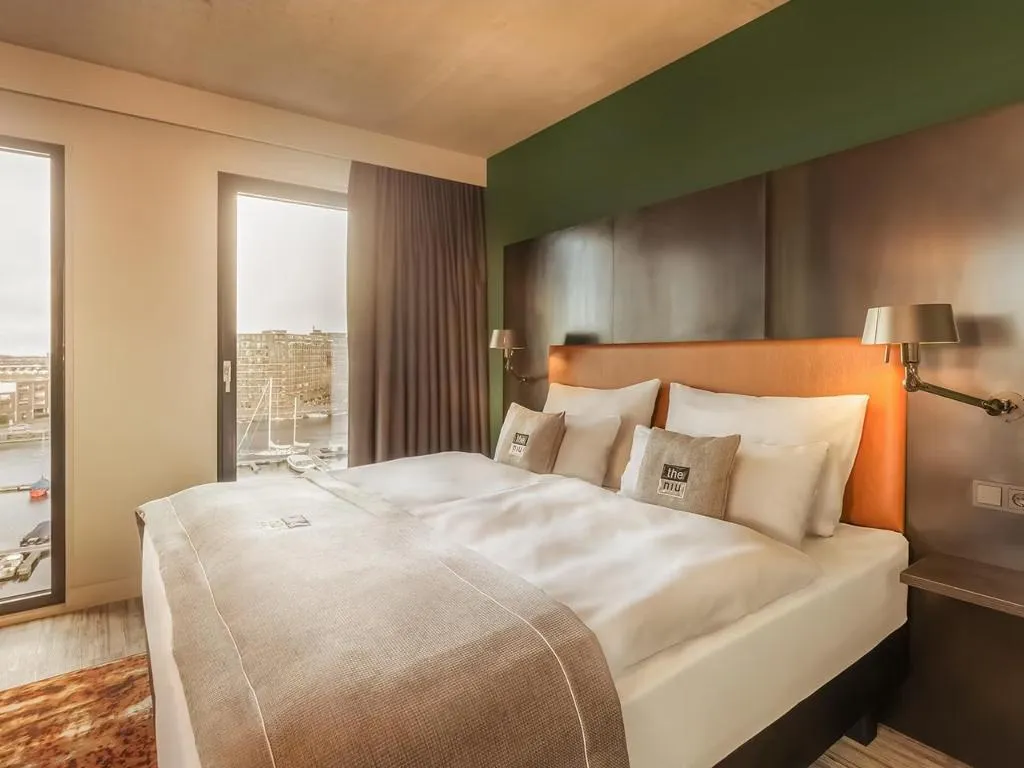 DOUBLE PREMIUM WITH VIEWS Room, Holiday Inn - the niu, Fender Amsterdam, Amsterdam