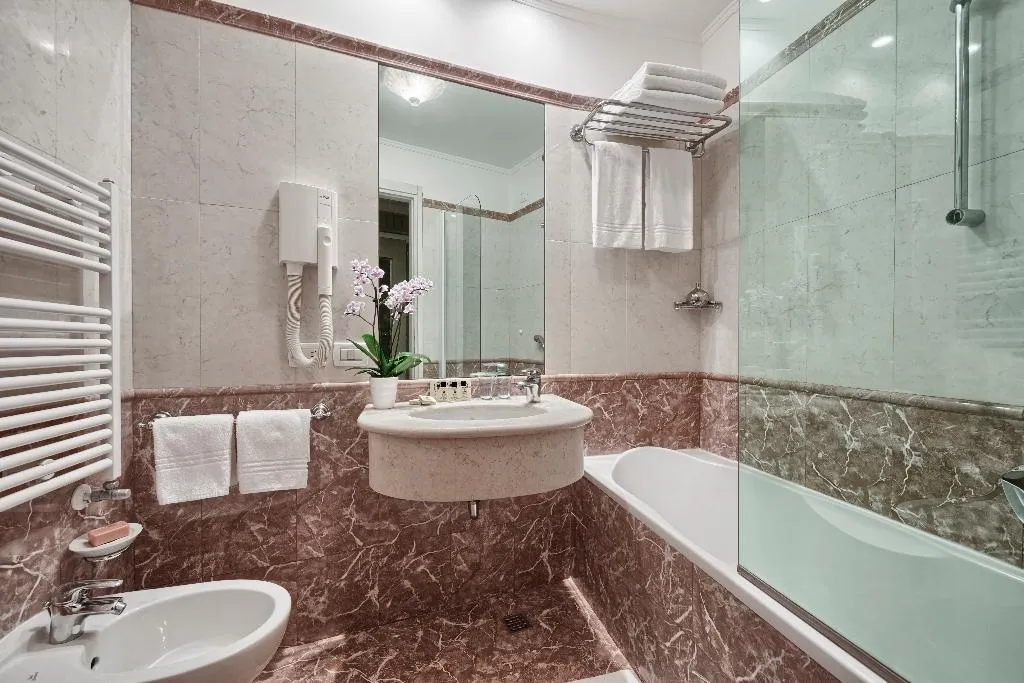 QUADRUPLE STANDARD Room, Antica Locanda Al Gambero, Venice